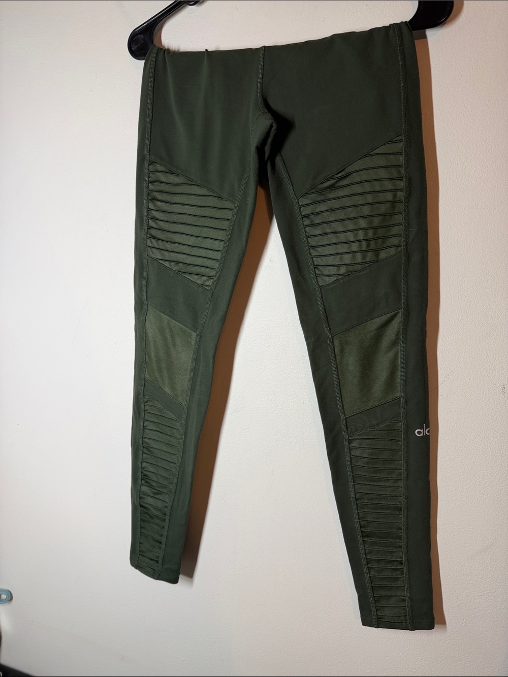 ALO Yoga Olive Moto-Panel Leggings